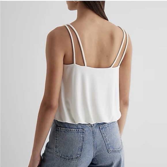 Express Women’s Tank Size XL Skimming Scoop Neck Double Strap Loop White NWT $54 - Picture 3 of 16